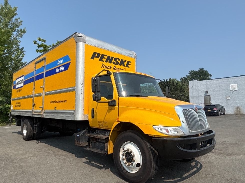Medium Duty Box Truck-Light and Medium Duty Trucks-International-2020-MV607-Elmsford-NY-140,523\n\t\tmiles-$ 60,750 - Image 1