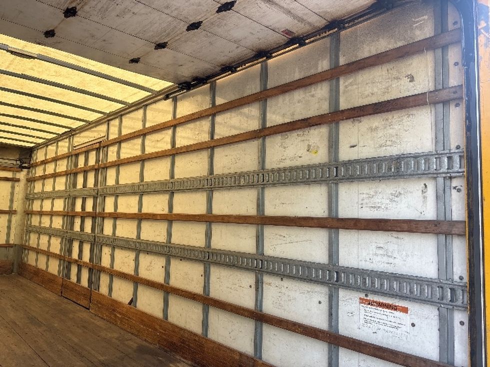 Medium Duty Box Truck-Light and Medium Duty Trucks-International-2020-MV607-Elmsford-NY-140,523\n\t\tmiles-$ 60,750 - Image 12