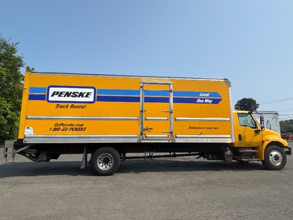 Medium Duty Box Truck-Light and Medium Duty Trucks-International-2020-MV607-Elmsford-NY-140,523\n\t\tmiles-$ 60,750 - Image 15