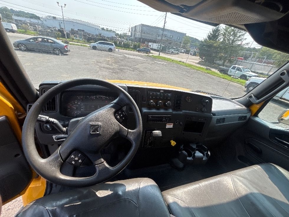 Medium Duty Box Truck-Light and Medium Duty Trucks-International-2020-MV607-Elmsford-NY-140,523\n\t\tmiles-$ 60,750 - Image 18