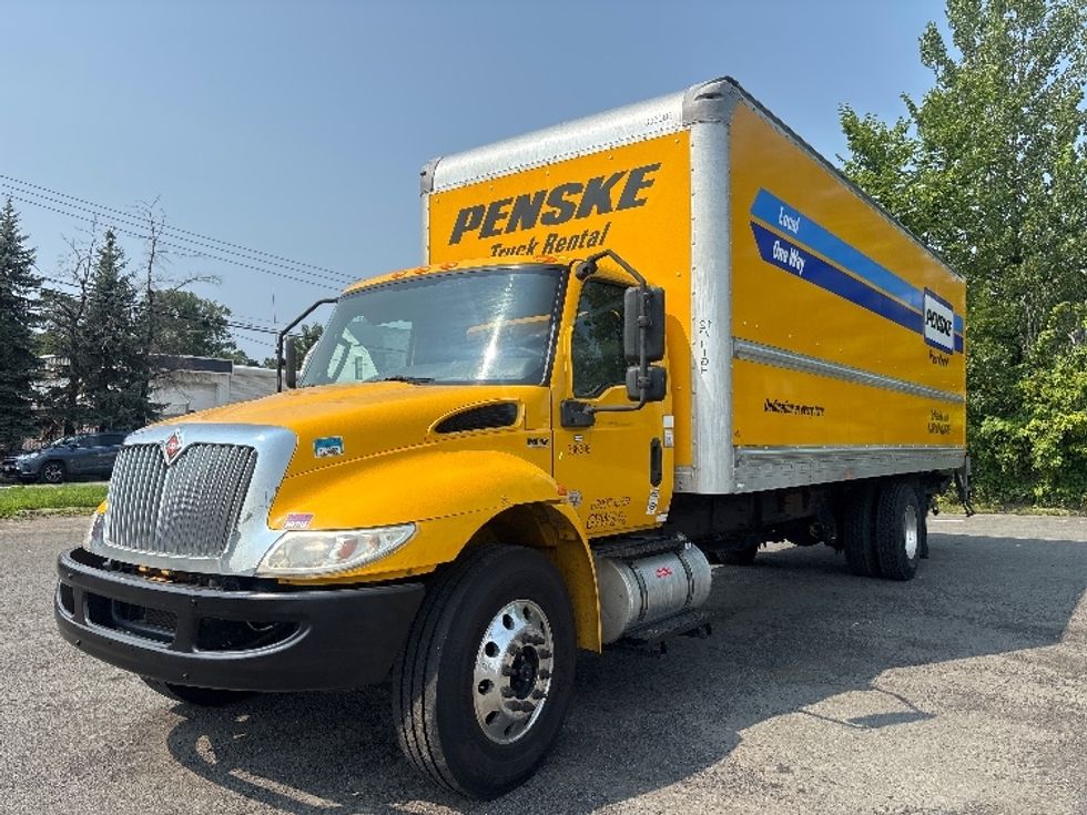 Medium Duty Box Truck-Light and Medium Duty Trucks-International-2020-MV607-Elmsford-NY-140,523\n\t\tmiles-$ 60,750 - Image 3