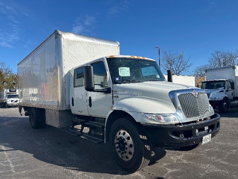 Medium Duty Box Truck-Light and Medium Duty Trucks-International-2020-MV607-Elmsford-NY-143,117\n\t\tmiles-$ 56,000 - Image 1