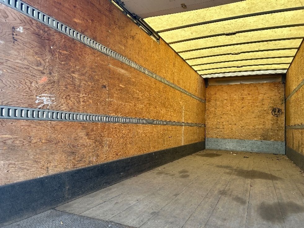 Medium Duty Box Truck-Light and Medium Duty Trucks-International-2020-MV607-Elmsford-NY-143,117\n\t\tmiles-$ 56,000 - Image 11