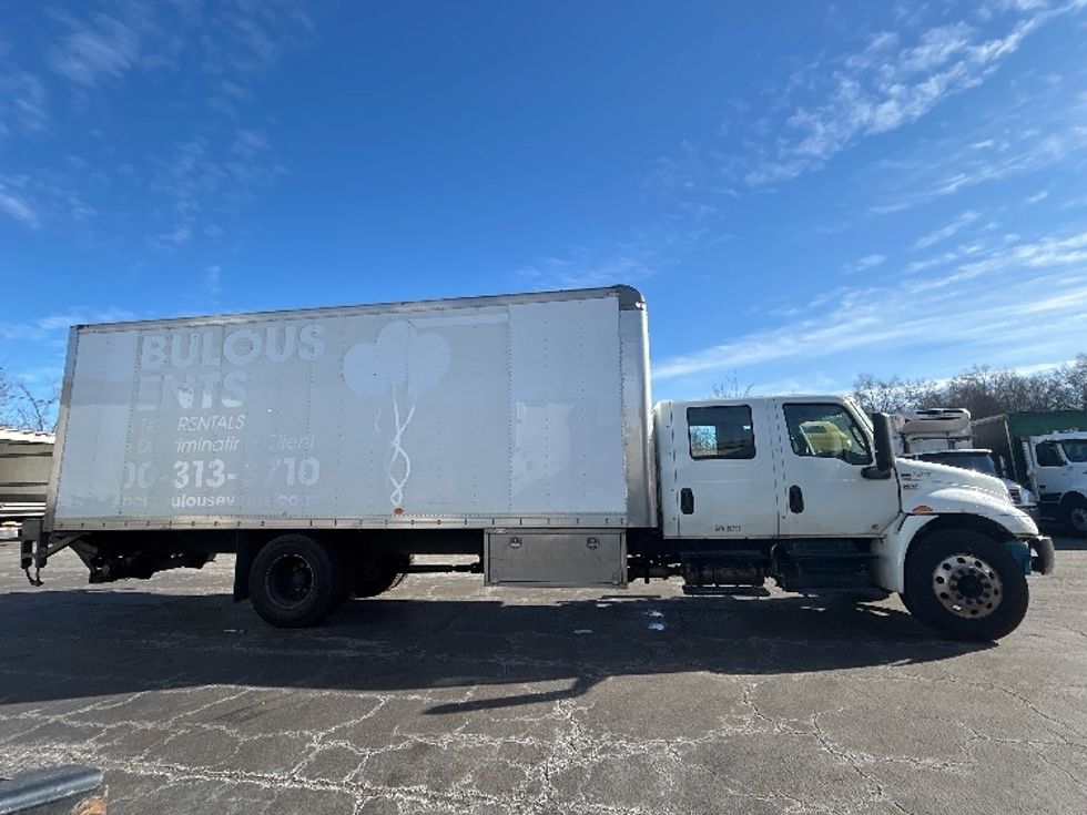 Medium Duty Box Truck-Light and Medium Duty Trucks-International-2020-MV607-Elmsford-NY-143,117\n\t\tmiles-$ 56,000 - Image 15
