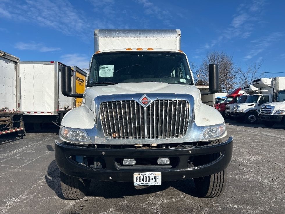 Medium Duty Box Truck-Light and Medium Duty Trucks-International-2020-MV607-Elmsford-NY-143,117\n\t\tmiles-$ 56,000 - Image 2
