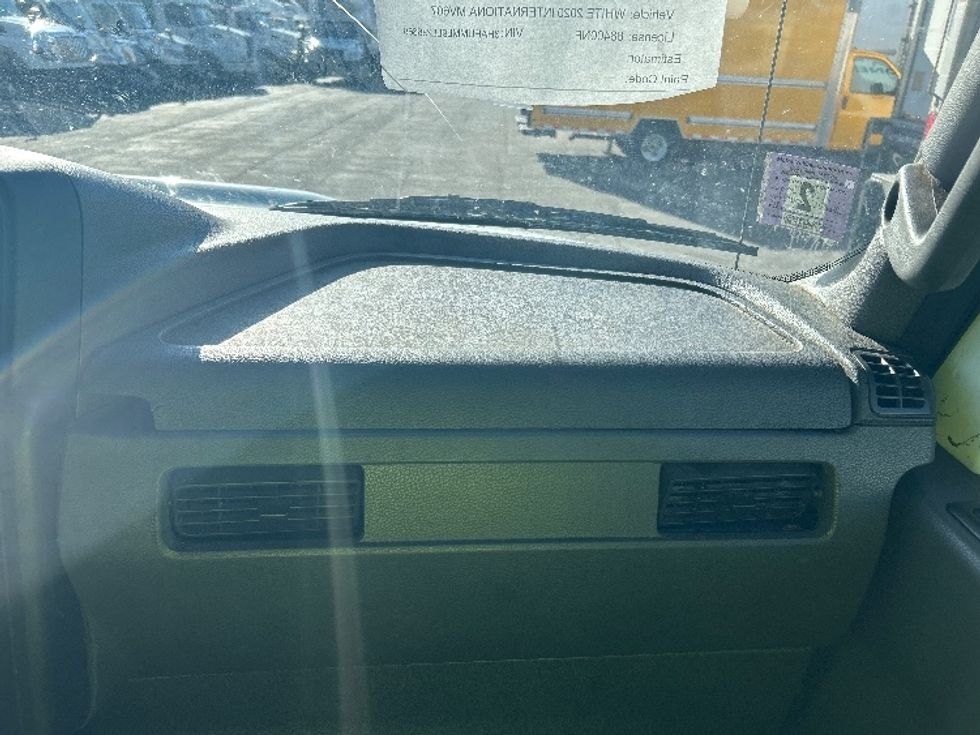 Medium Duty Box Truck-Light and Medium Duty Trucks-International-2020-MV607-Elmsford-NY-143,117\n\t\tmiles-$ 56,000 - Image 21