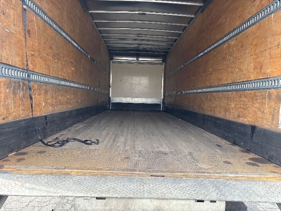 Medium Duty Box Truck-Light and Medium Duty Trucks-International-2020-MV607-Elmsford-NY-252,490\n\t\tmiles-$ 35,000 - Image 10