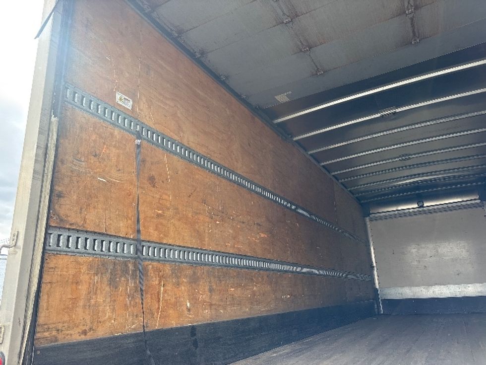 Medium Duty Box Truck-Light and Medium Duty Trucks-International-2020-MV607-Elmsford-NY-252,490\n\t\tmiles-$ 35,000 - Image 11