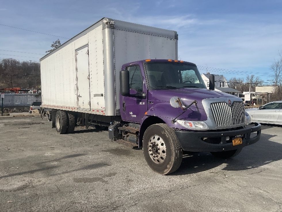 Medium Duty Box Truck-Light and Medium Duty Trucks-International-2020-MV607-Elmsford-NY-259,211\n\t\tmiles-$ 43,250 - Image 1