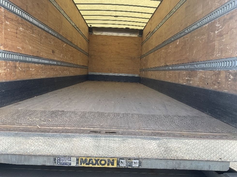 Medium Duty Box Truck-Light and Medium Duty Trucks-International-2020-MV607-Elmsford-NY-259,211\n\t\tmiles-$ 43,250 - Image 10