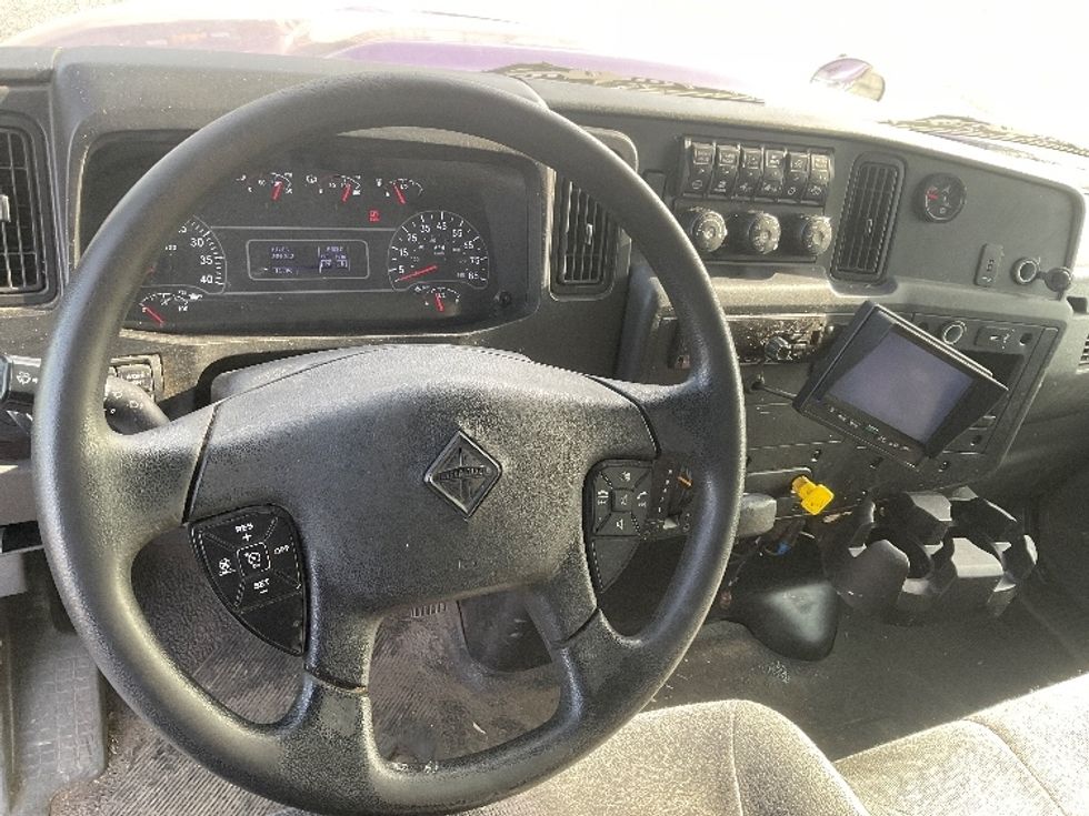 Medium Duty Box Truck-Light and Medium Duty Trucks-International-2020-MV607-Elmsford-NY-259,211\n\t\tmiles-$ 43,250 - Image 18