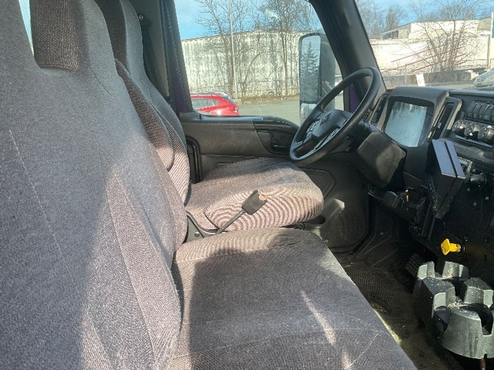 Medium Duty Box Truck-Light and Medium Duty Trucks-International-2020-MV607-Elmsford-NY-259,211\n\t\tmiles-$ 43,250 - Image 22