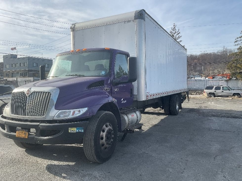 Medium Duty Box Truck-Light and Medium Duty Trucks-International-2020-MV607-Elmsford-NY-259,211\n\t\tmiles-$ 43,250 - Image 3
