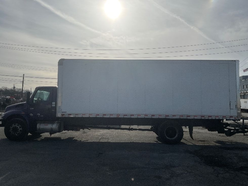 Medium Duty Box Truck-Light and Medium Duty Trucks-International-2020-MV607-Elmsford-NY-259,211\n\t\tmiles-$ 43,250 - Image 4