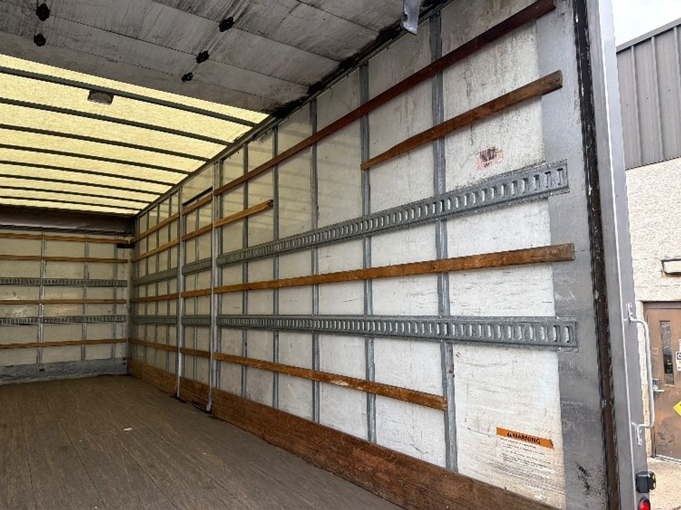 Medium Duty Box Truck-Light and Medium Duty Trucks-International-2020-MV607-Essex-MD-271,141\n\t\tmiles-$ 30,750 - Image 12