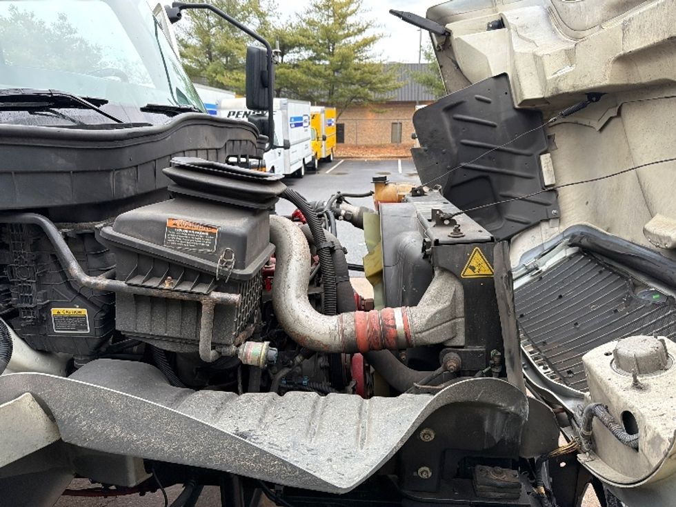 Medium Duty Box Truck-Light and Medium Duty Trucks-International-2020-MV607-Essex-MD-271,141\n\t\tmiles-$ 30,750 - Image 23