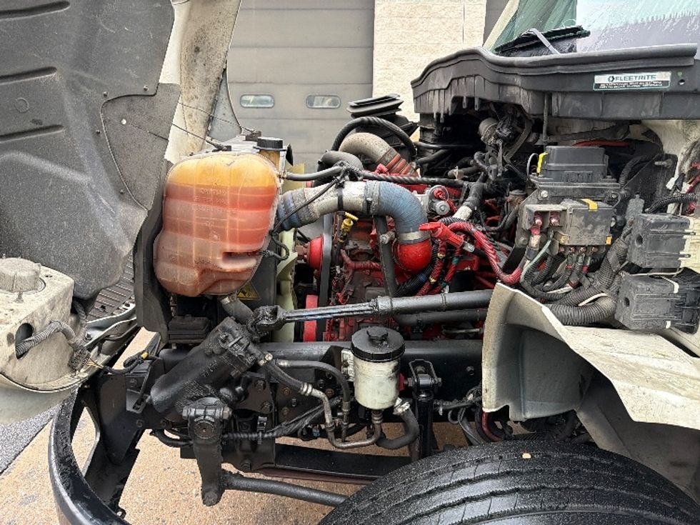 Medium Duty Box Truck-Light and Medium Duty Trucks-International-2020-MV607-Essex-MD-271,141\n\t\tmiles-$ 30,750 - Image 24