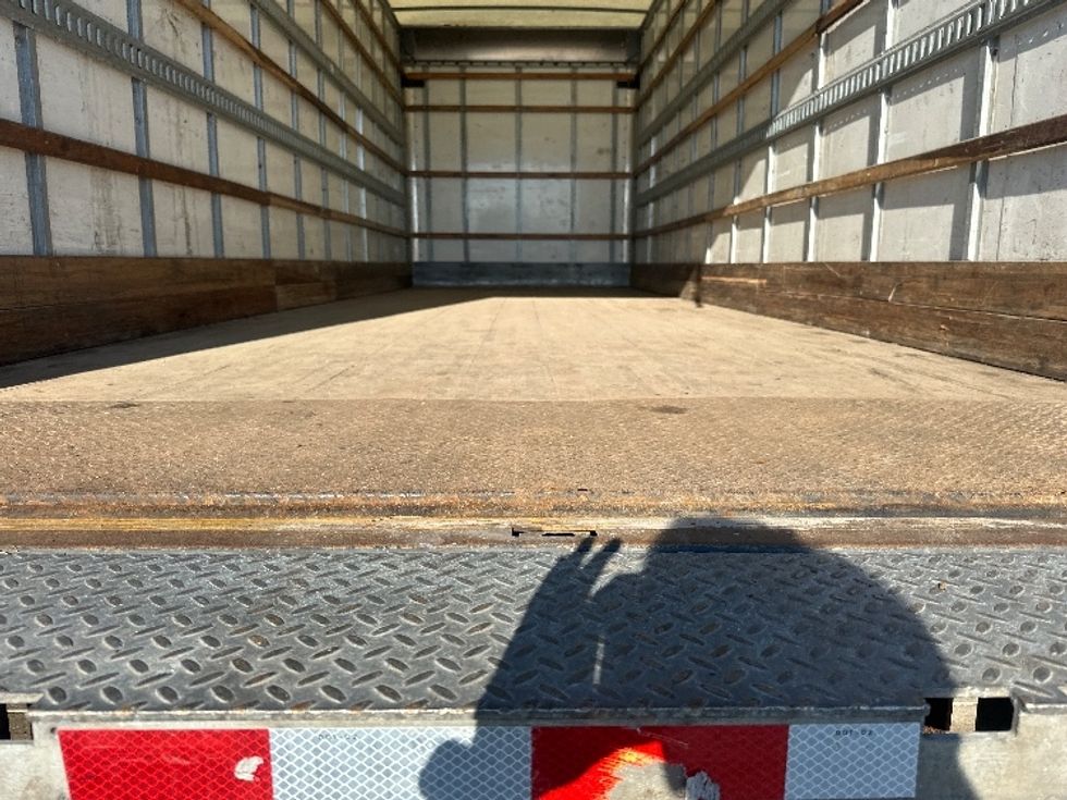 Medium Duty Box Truck-Light and Medium Duty Trucks-International-2020-MV607-Etobicoke-ON-221,268\n\t\tkm-$ 56,000 - Image 10