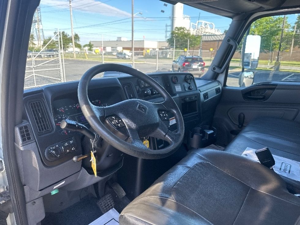 Medium Duty Box Truck-Light and Medium Duty Trucks-International-2020-MV607-Etobicoke-ON-221,268\n\t\tkm-$ 56,000 - Image 17