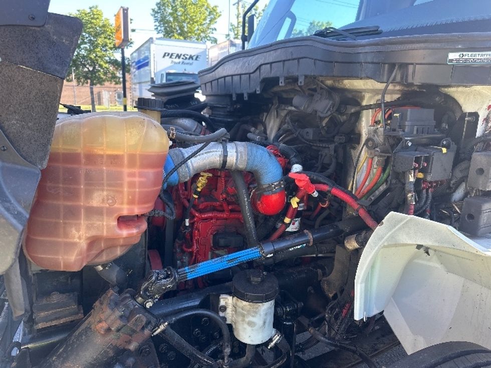 Medium Duty Box Truck-Light and Medium Duty Trucks-International-2020-MV607-Etobicoke-ON-221,268\n\t\tkm-$ 56,000 - Image 24