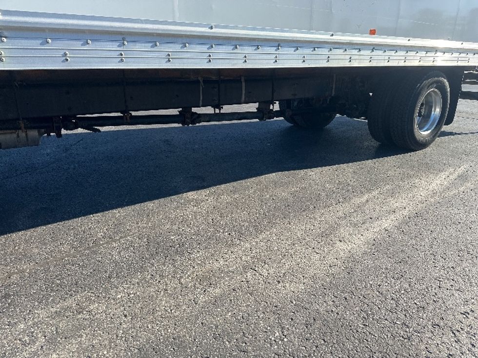 Medium Duty Box Truck-Light and Medium Duty Trucks-International-2020-MV607-Etobicoke-ON-221,268\n\t\tkm-$ 56,000 - Image 5