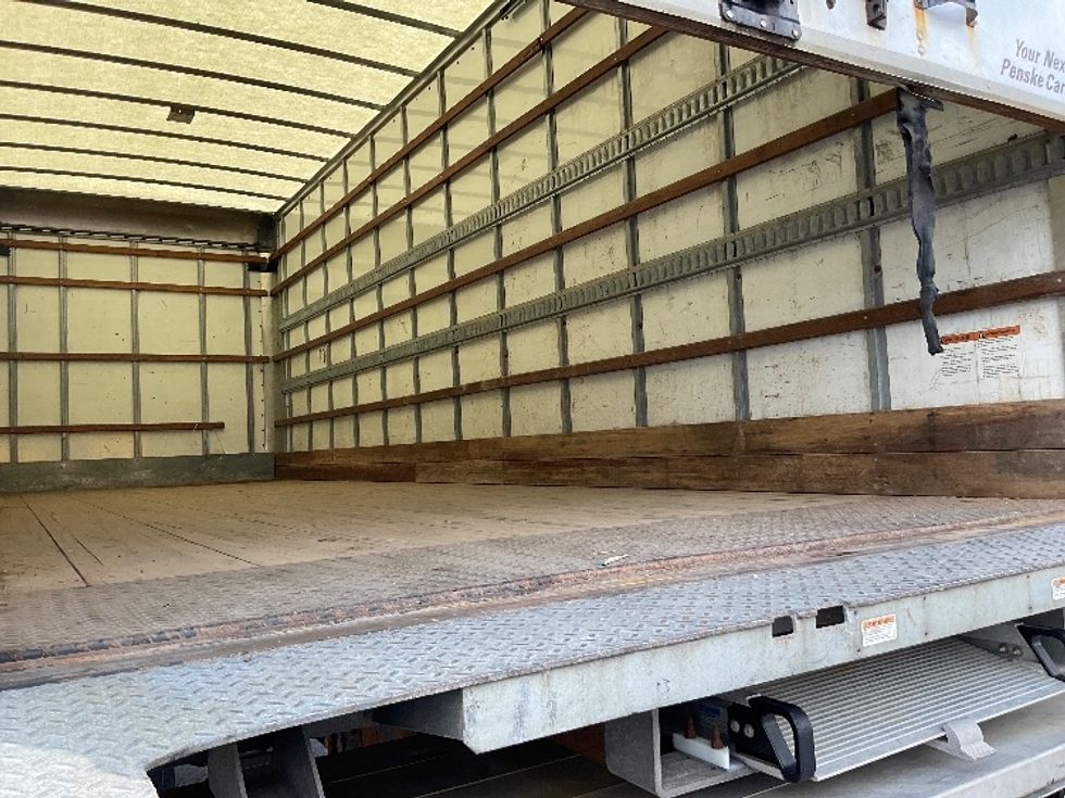 Medium Duty Box Truck-Light and Medium Duty Trucks-International-2020-MV607-Etobicoke-ON-298,173\n\t\tkm-$ 48,000 - Image 11