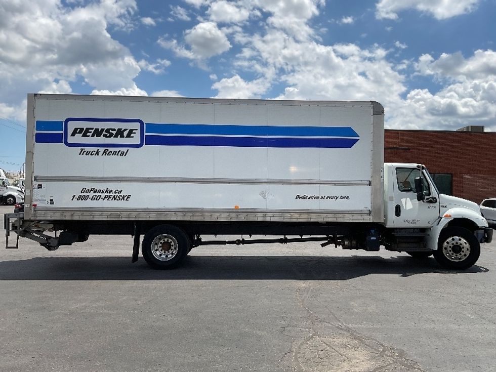 Medium Duty Box Truck-Light and Medium Duty Trucks-International-2020-MV607-Etobicoke-ON-298,173\n\t\tkm-$ 48,000 - Image 13