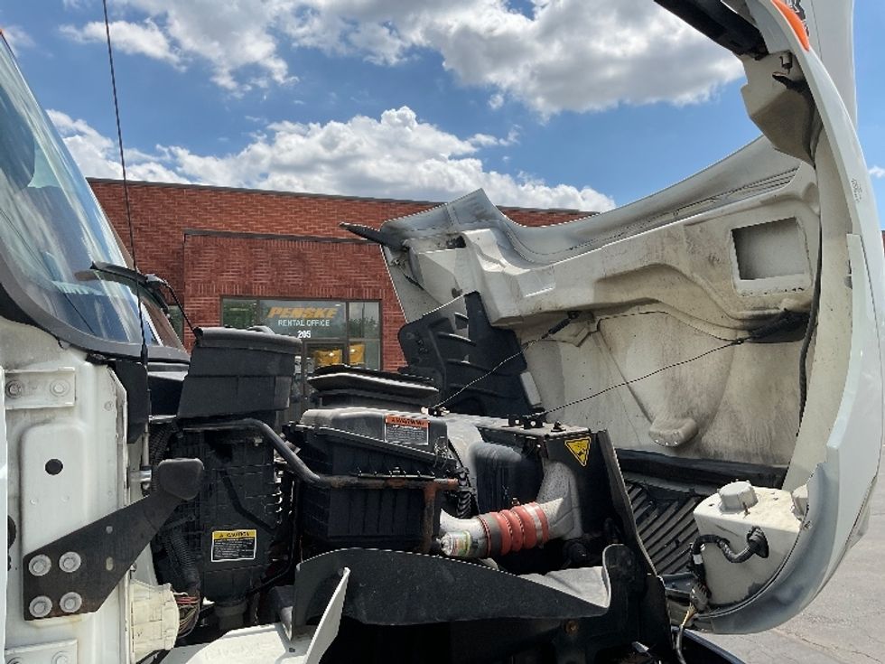 Medium Duty Box Truck-Light and Medium Duty Trucks-International-2020-MV607-Etobicoke-ON-298,173\n\t\tkm-$ 48,000 - Image 20