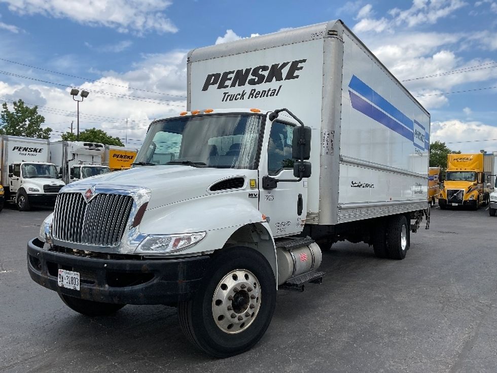 Medium Duty Box Truck-Light and Medium Duty Trucks-International-2020-MV607-Etobicoke-ON-298,173\n\t\tkm-$ 48,000 - Image 3