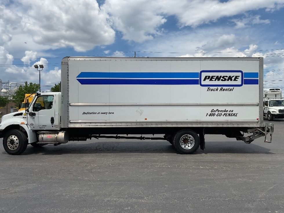 Medium Duty Box Truck-Light and Medium Duty Trucks-International-2020-MV607-Etobicoke-ON-298,173\n\t\tkm-$ 48,000 - Image 4