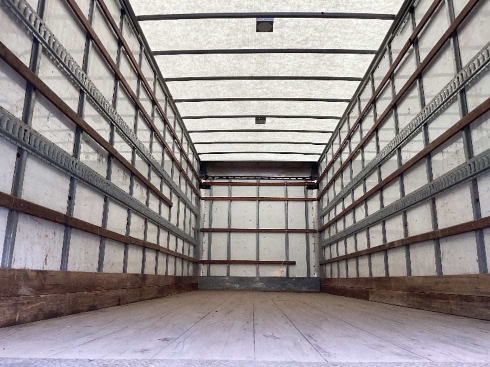 Medium Duty Box Truck-Light and Medium Duty Trucks-International-2020-MV607-Etobicoke-ON-298,173\n\t\tkm-$ 48,000 - Image 7