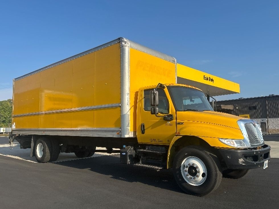 Medium Duty Box Truck-Light and Medium Duty Trucks-International-2020-MV607-Everett-WA-110,181\n\t\tmiles-$ 63,000 - Image 1