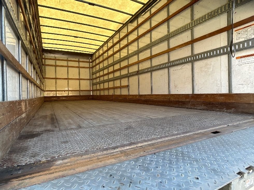 Medium Duty Box Truck-Light and Medium Duty Trucks-International-2020-MV607-Everett-WA-110,181\n\t\tmiles-$ 63,000 - Image 12