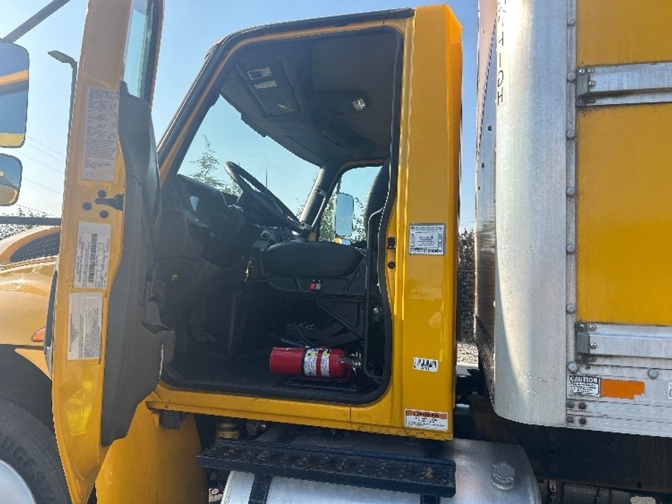 Medium Duty Box Truck-Light and Medium Duty Trucks-International-2020-MV607-Everett-WA-110,181\n\t\tmiles-$ 63,000 - Image 16
