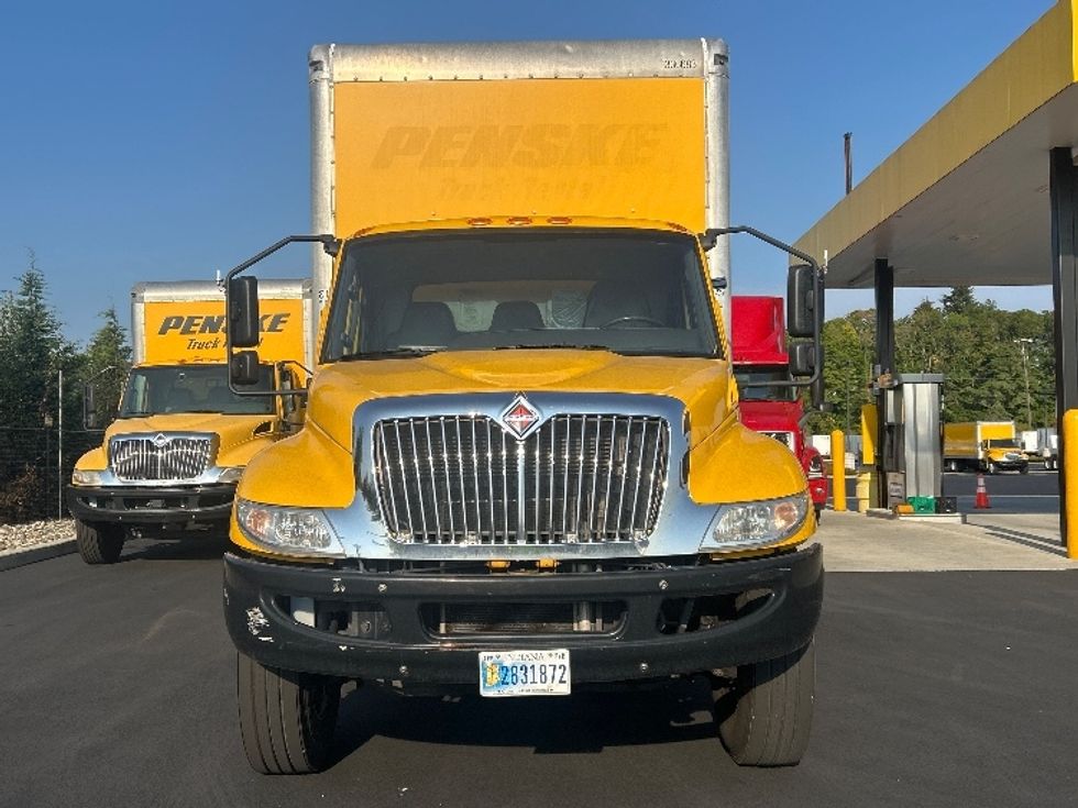 Medium Duty Box Truck-Light and Medium Duty Trucks-International-2020-MV607-Everett-WA-110,181\n\t\tmiles-$ 63,000 - Image 2