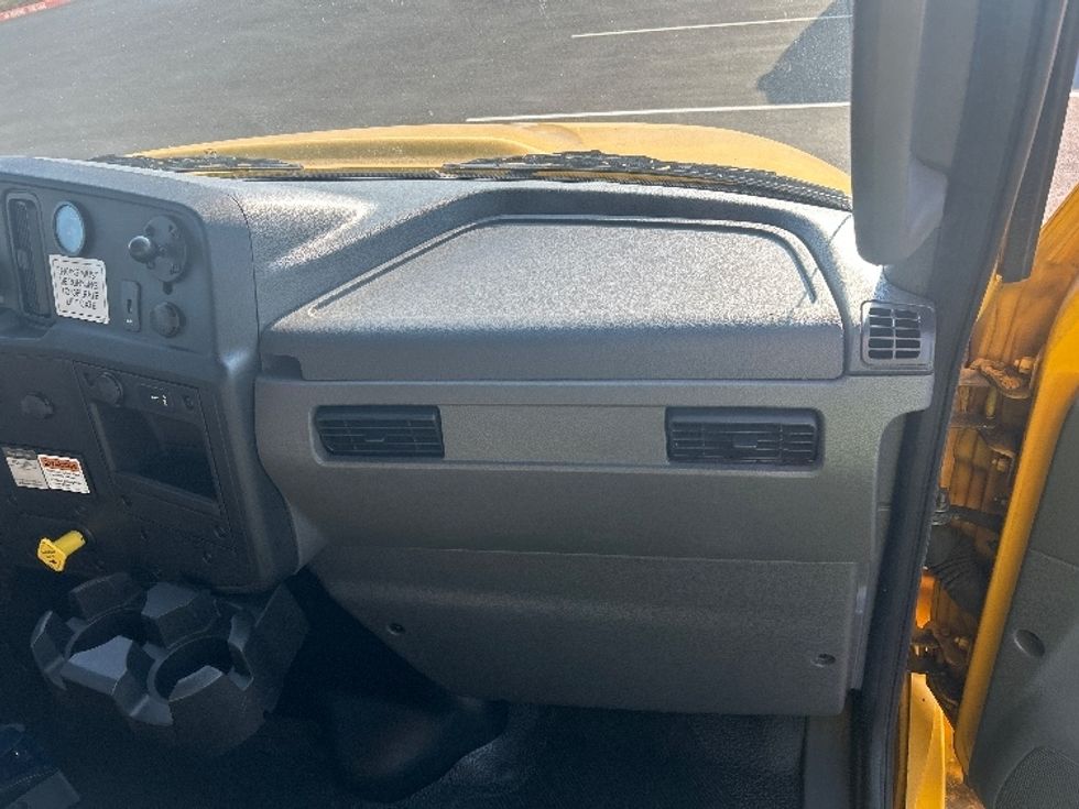 Medium Duty Box Truck-Light and Medium Duty Trucks-International-2020-MV607-Everett-WA-110,181\n\t\tmiles-$ 63,000 - Image 21