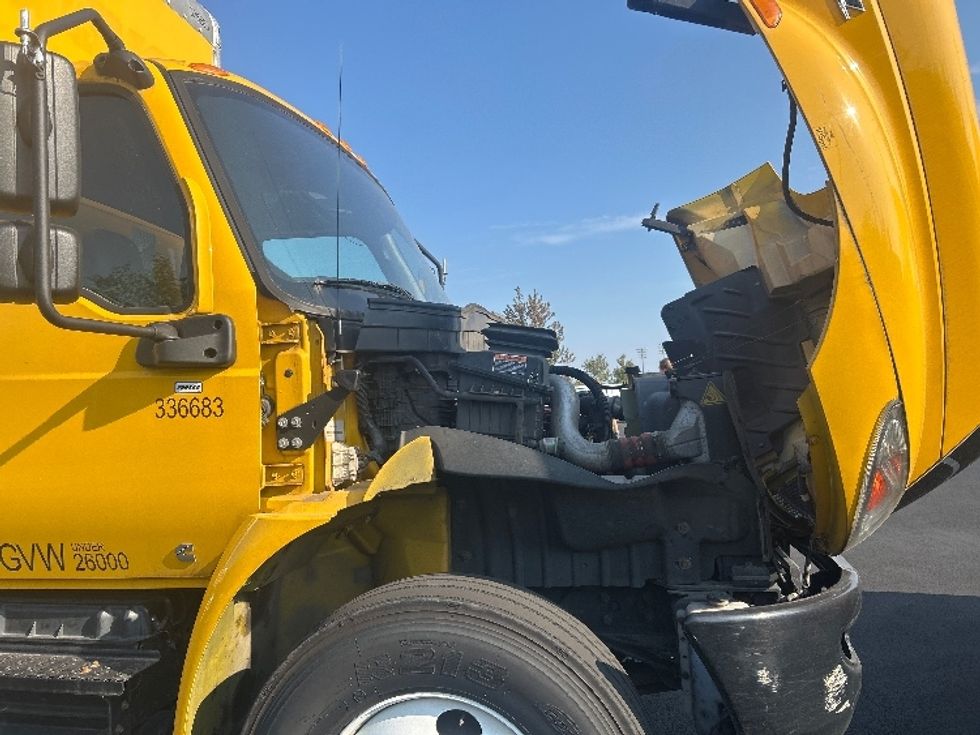 Medium Duty Box Truck-Light and Medium Duty Trucks-International-2020-MV607-Everett-WA-110,181\n\t\tmiles-$ 63,000 - Image 23
