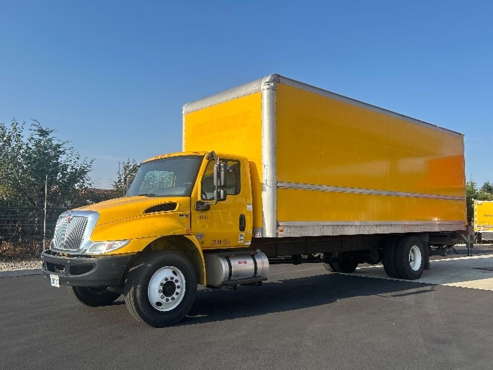 Medium Duty Box Truck-Light and Medium Duty Trucks-International-2020-MV607-Everett-WA-110,181\n\t\tmiles-$ 63,000 - Image 3
