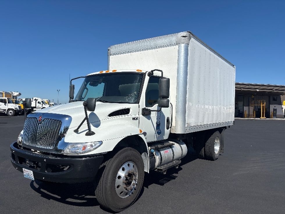 Medium Duty Box Truck-Light and Medium Duty Trucks-International-2020-MV607-Everett-WA-151,487\n\t\tmiles-$ 43,750 - Image 3
