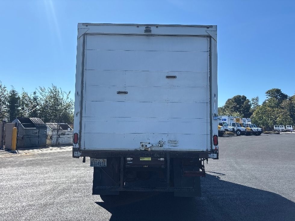 Medium Duty Box Truck-Light and Medium Duty Trucks-International-2020-MV607-Everett-WA-151,487\n\t\tmiles-$ 43,750 - Image 7