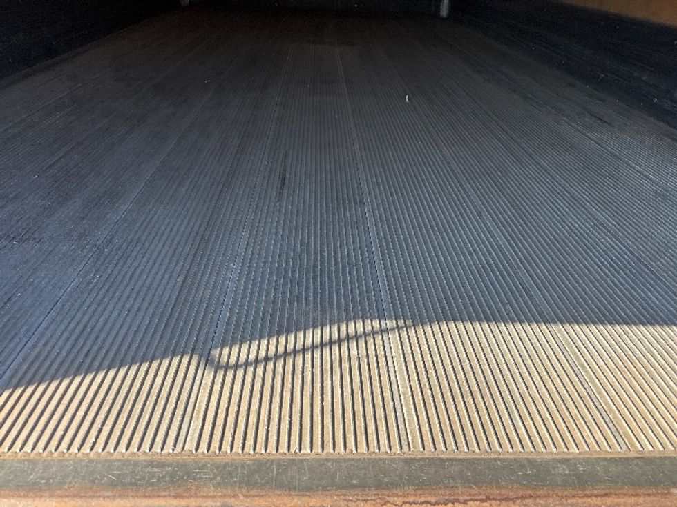 Medium Duty Box Truck-Light and Medium Duty Trucks-International-2020-MV607-Everett-WA-163,759\n\t\tmiles-$ 44,000 - Image 10