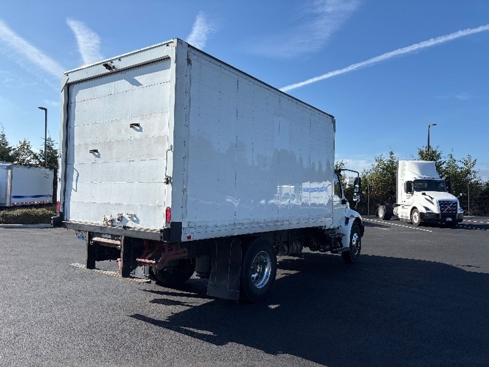 Medium Duty Box Truck-Light and Medium Duty Trucks-International-2020-MV607-Everett-WA-163,759\n\t\tmiles-$ 44,000 - Image 13