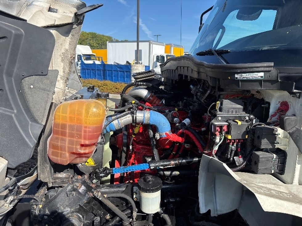 Medium Duty Box Truck-Light and Medium Duty Trucks-International-2020-MV607-Everett-WA-179,858\n\t\tmiles-$ 41,750 - Image 24