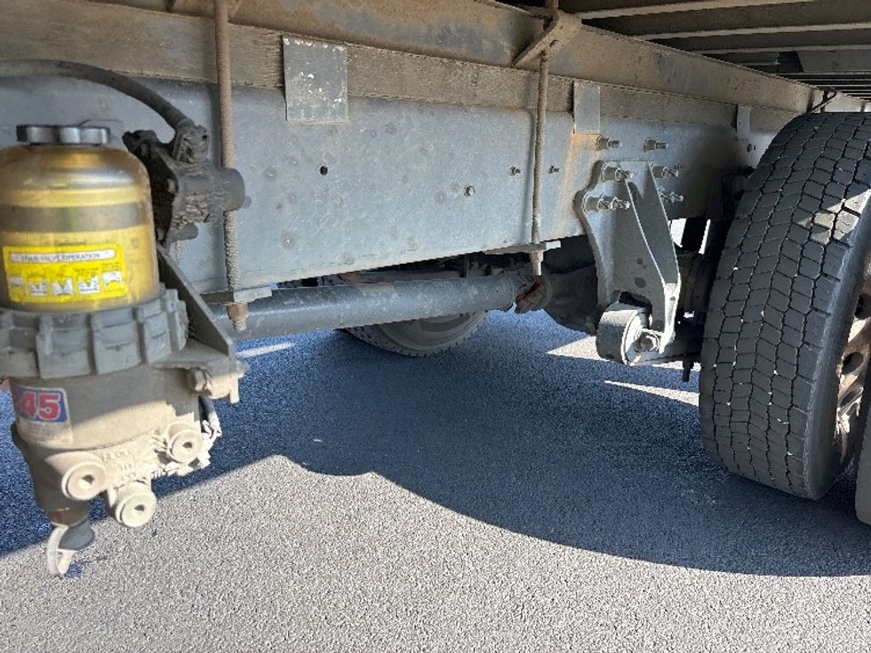 Medium Duty Box Truck-Light and Medium Duty Trucks-International-2020-MV607-Everett-WA-179,858\n\t\tmiles-$ 41,750 - Image 5