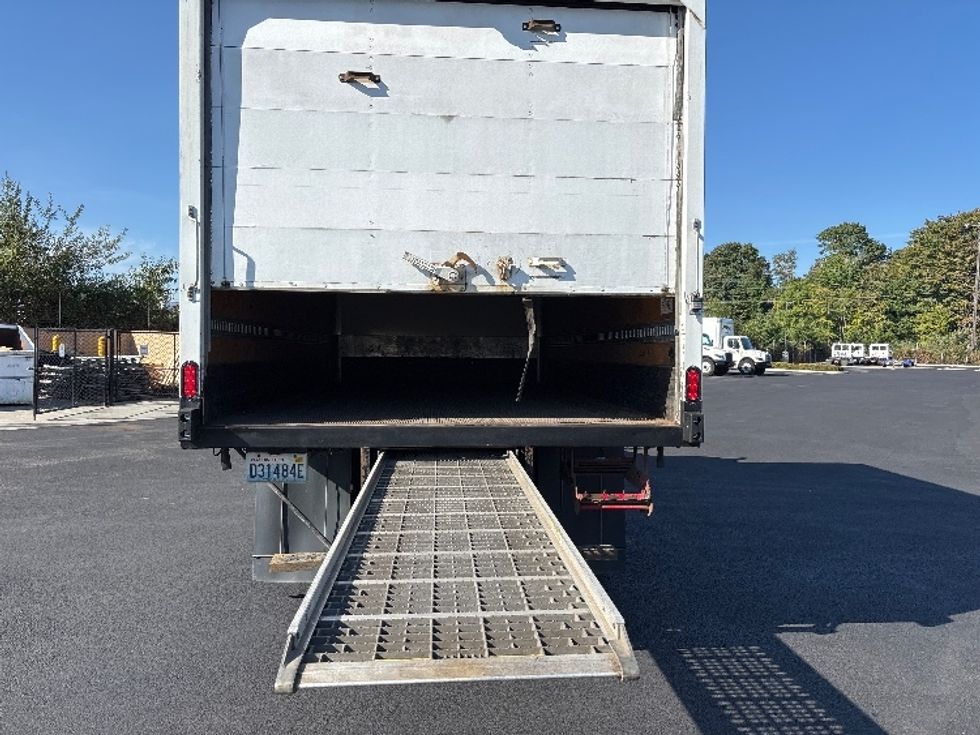 Medium Duty Box Truck-Light and Medium Duty Trucks-International-2020-MV607-Everett-WA-179,858\n\t\tmiles-$ 41,750 - Image 9