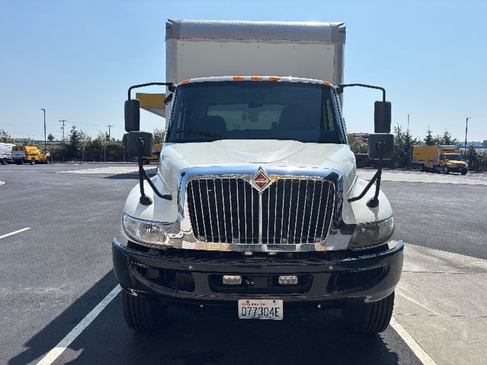 Medium Duty Box Truck-Light and Medium Duty Trucks-International-2020-MV607-Everett-WA-203,537\n\t\tmiles-$ 36,500 - Image 2