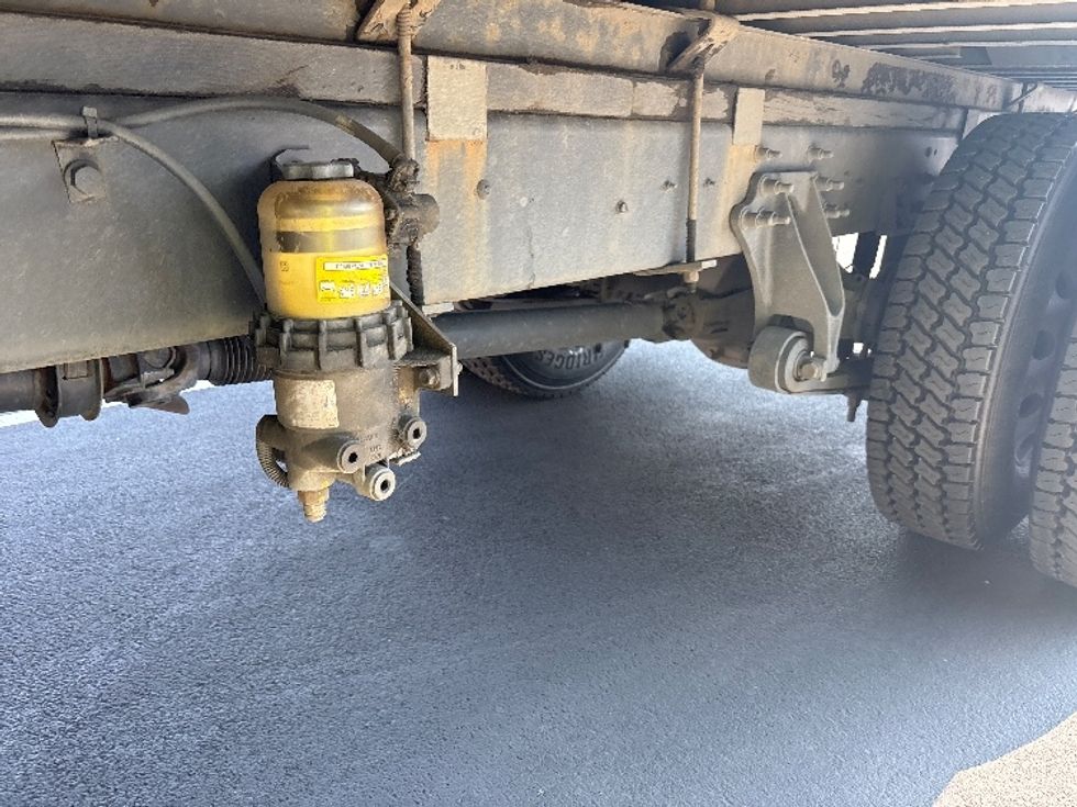 Medium Duty Box Truck-Light and Medium Duty Trucks-International-2020-MV607-Everett-WA-203,537\n\t\tmiles-$ 36,500 - Image 5