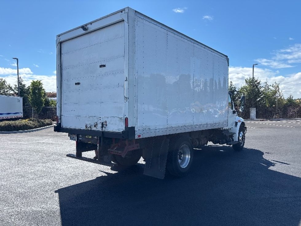 Medium Duty Box Truck-Light and Medium Duty Trucks-International-2020-MV607-Everett-WA-220,839\n\t\tmiles-$ 35,750 - Image 13