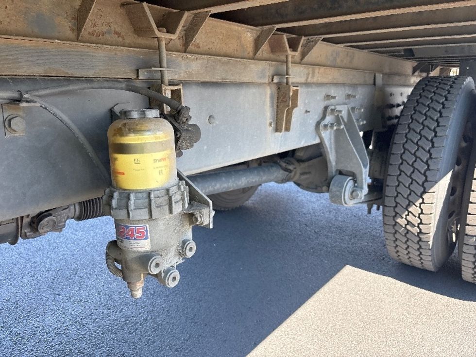 Medium Duty Box Truck-Light and Medium Duty Trucks-International-2020-MV607-Everett-WA-220,839\n\t\tmiles-$ 35,750 - Image 5
