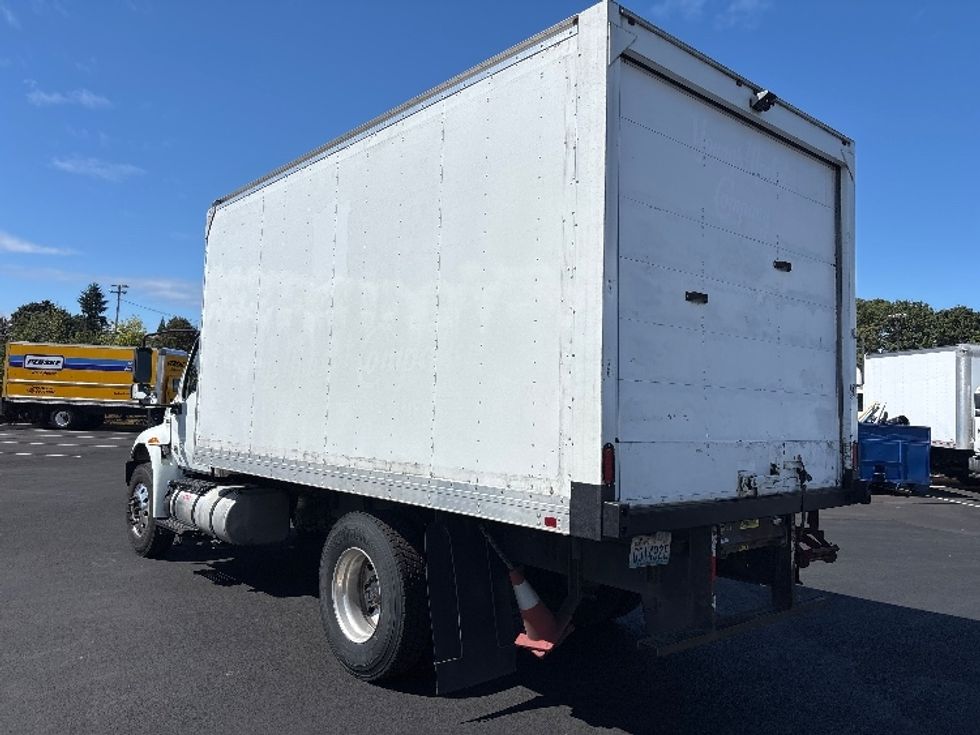Medium Duty Box Truck-Light and Medium Duty Trucks-International-2020-MV607-Everett-WA-220,839\n\t\tmiles-$ 35,750 - Image 6